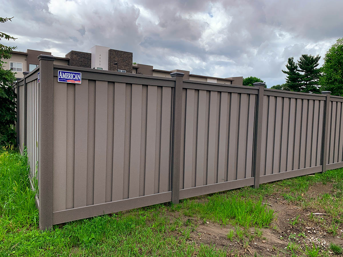 American Fence Company of Kearney, Nebraska – Fence company serving  Kearney, Nebraska and nearby communities.